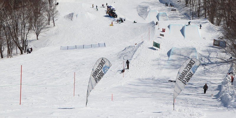 Competition at Niseko Hanozono terrain park